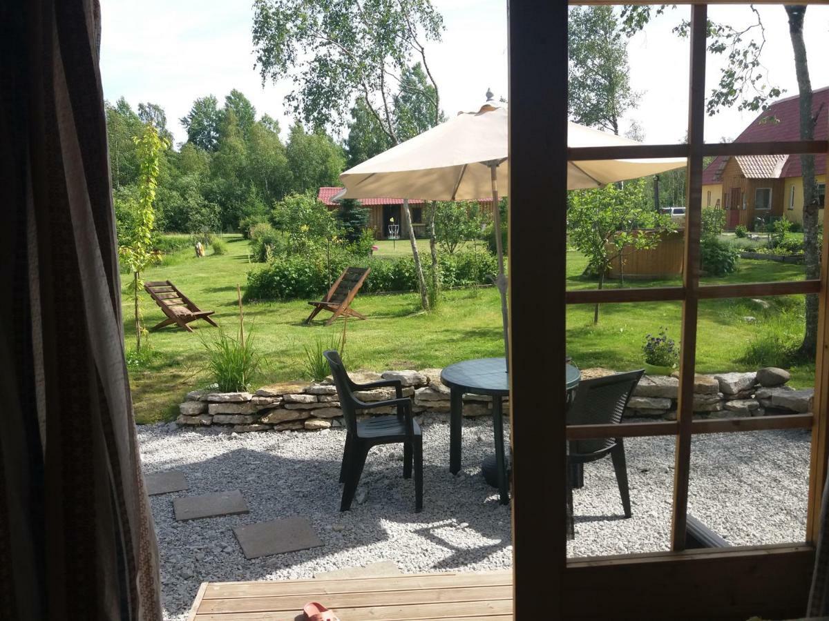 Hostal Hüüru Puhkemajad Huuru Exterior foto